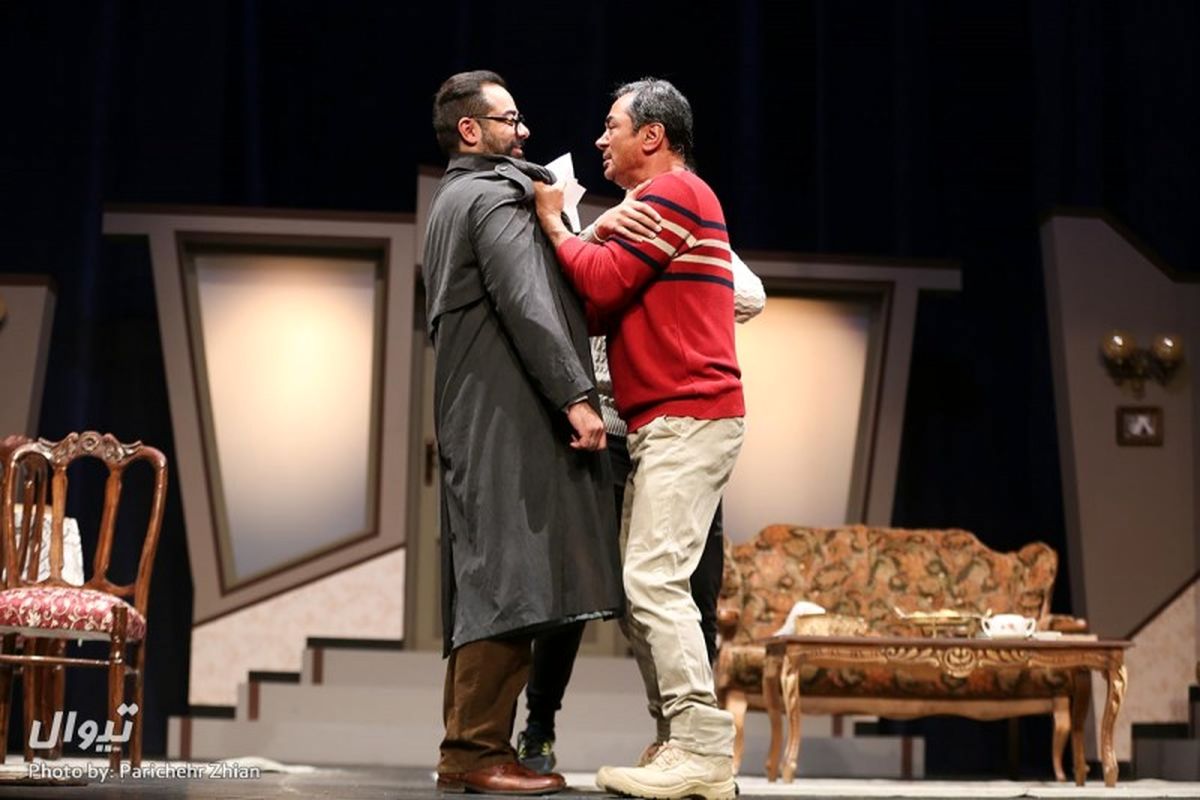 ۹۱۷ میلیون و ۴۶۵  برای نمایش آهسته با گل سرخ