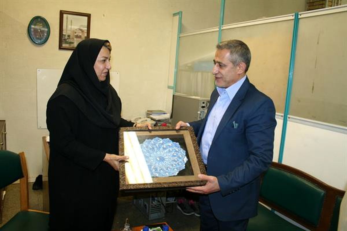 مسئولان کمیته ملی المپیک با خانواده شهید حسینی  دیدار کردند