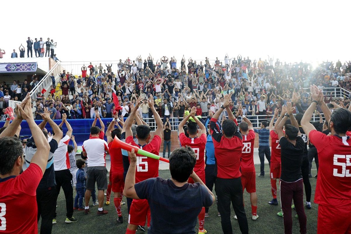 پیام تبریک مدیرکل ورزش و جوانان استان کرمان به مناسبت صعود تیم آرمان گهر سیرجان از لیگ دسته دو به دسته یک