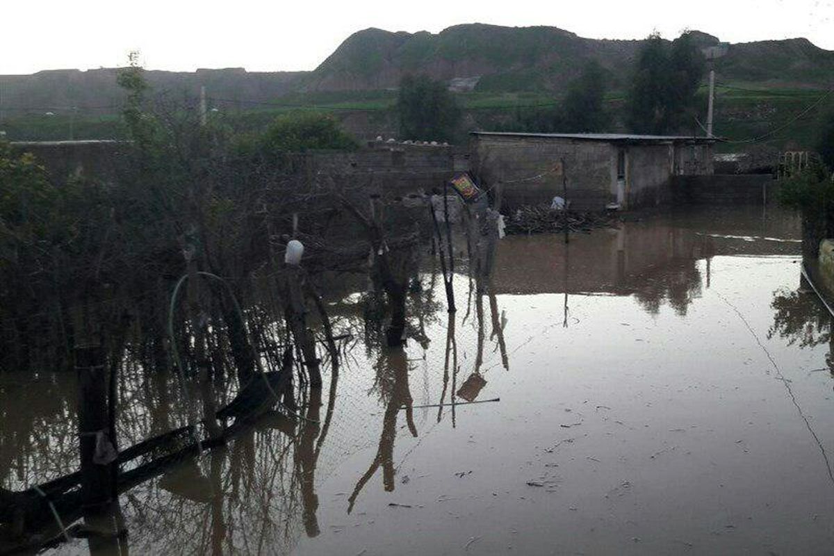 روستاهای الیگودرز در محاصره آب/ راه ارتباطی ۲۹۰ روستا قطع شد
