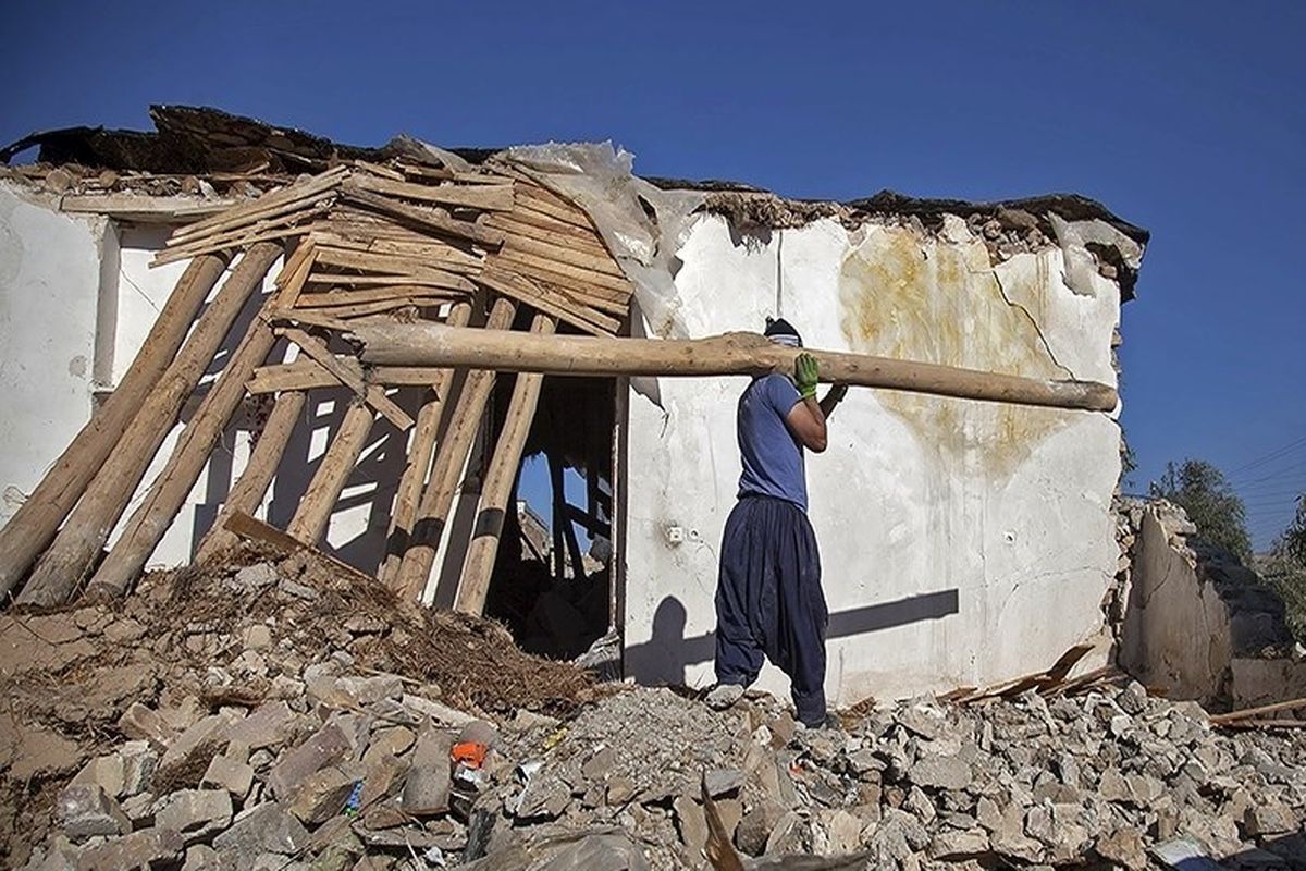 پایان آواربرداری بیش از یک هزار و ۶۰۰ واحد مسکونی در مناطق زلزله زده