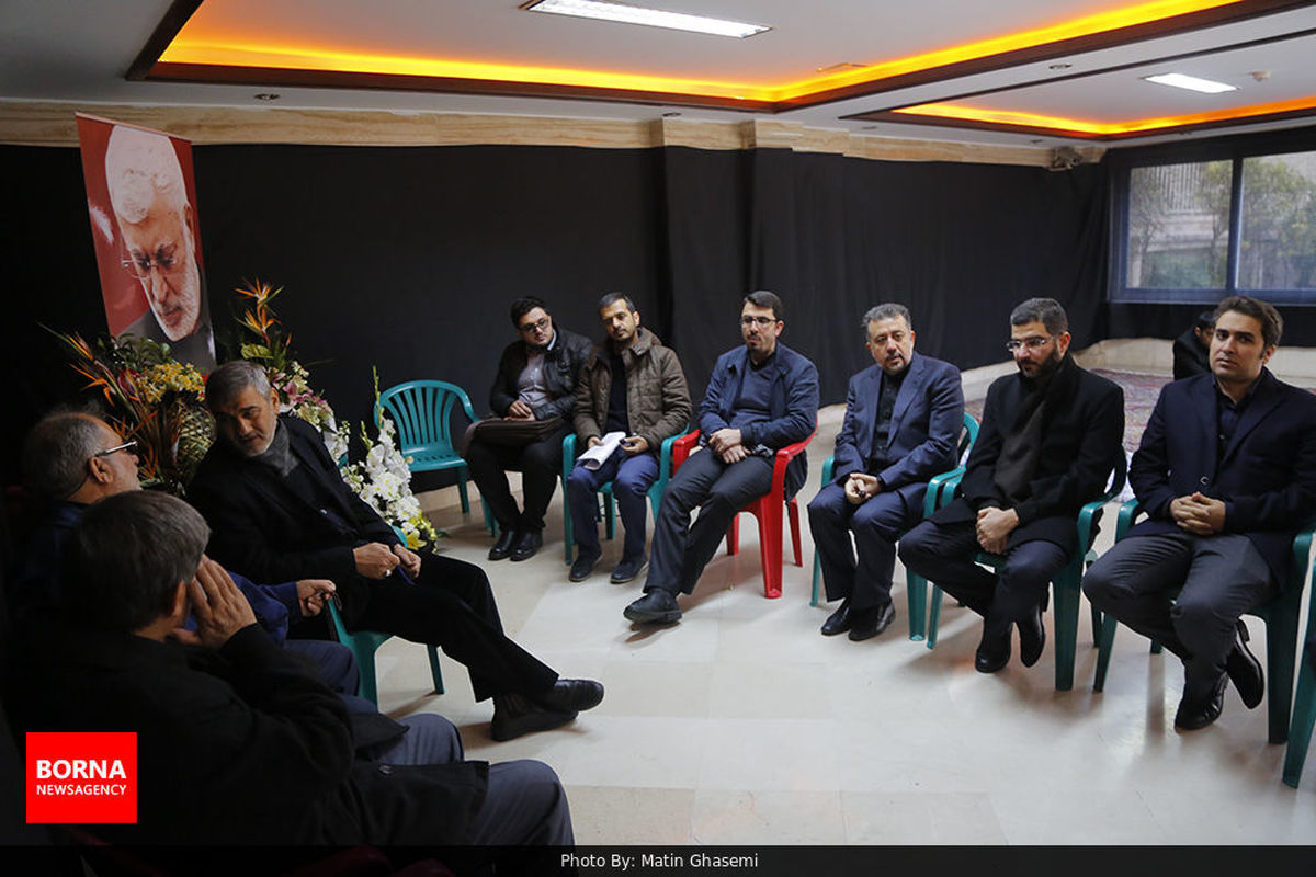 حضور معاون جوانان وزیر ورزش و جوانان در منزل شهید ابومهدی المهندس