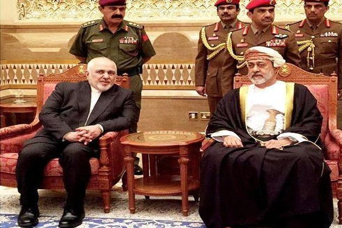 ظریف با پادشاه جدید عمان دیدار کرد