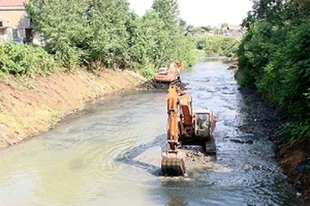 لایه روبی بیش از ۷ کیلومتر رودخانه‌های در معرض تهدید سیل