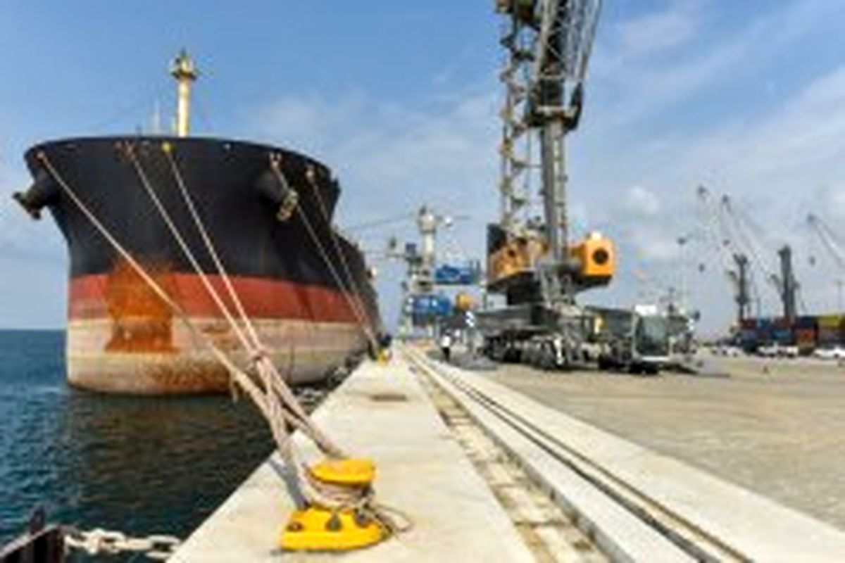 امضای توافقنامه کشتیرانی ایران و عمان