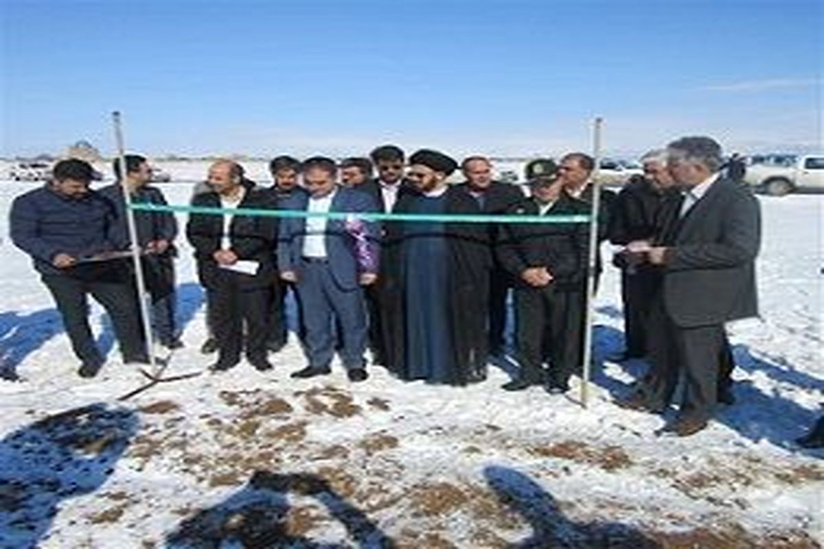افتتاح پروژه های آبیاری تحت فشار به مناسبت دهه مبارک فجر در شهرستان سلطانیه
