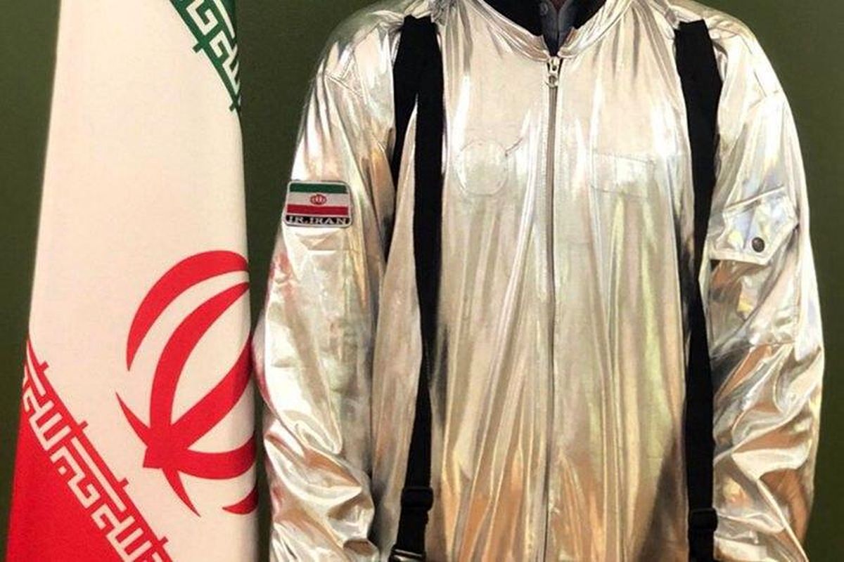 واکنش وزیر ارتباطات به انتشار تصویر لباس فضانوردی
