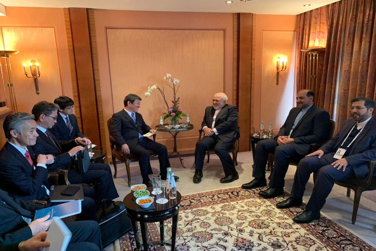 وزیران خارجه ایران و ژاپن درباره موضوعات منطقه‌ای گفت و گوکردند