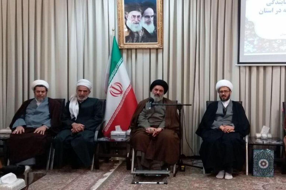 روحانیون افسران جریان فکری اسلام در جبهه جنگ نرم بوده و هستند