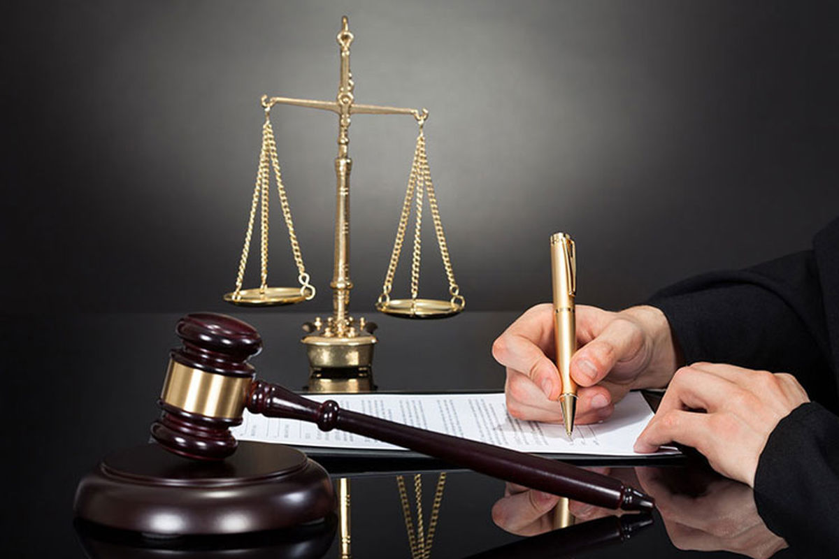 اهمیت ارائه خدمات مشاوره حقوقی توسط وکیل در موسسات حقوقی