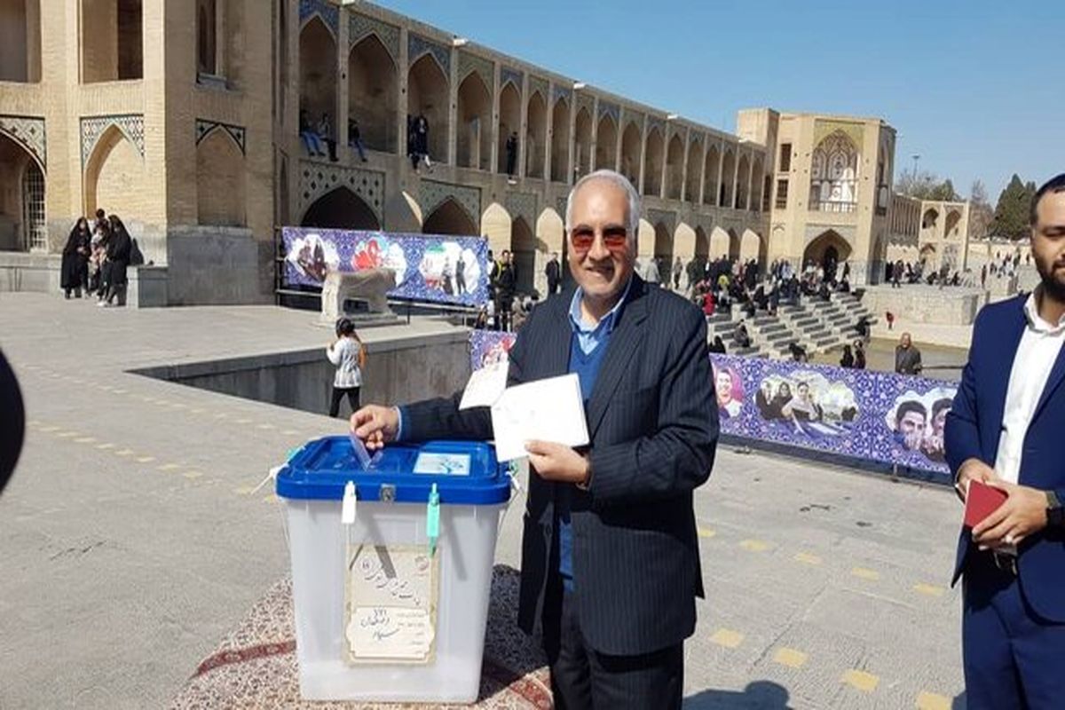 شهرداراصفهان : حضور حداکثری مردم در انتخابات قابل تقدیر است