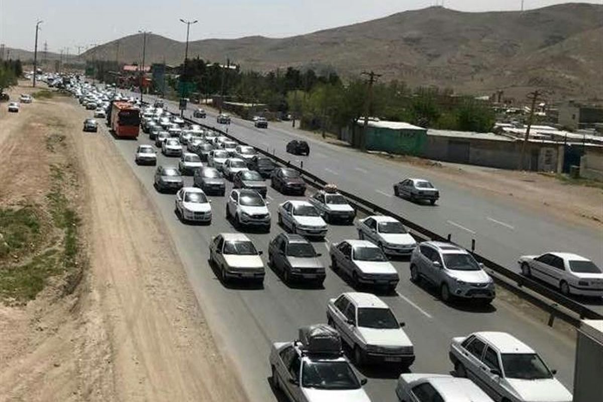 آزادراه قزوین-کرج-تهران باز هم زیر بار ترافیک سنگین