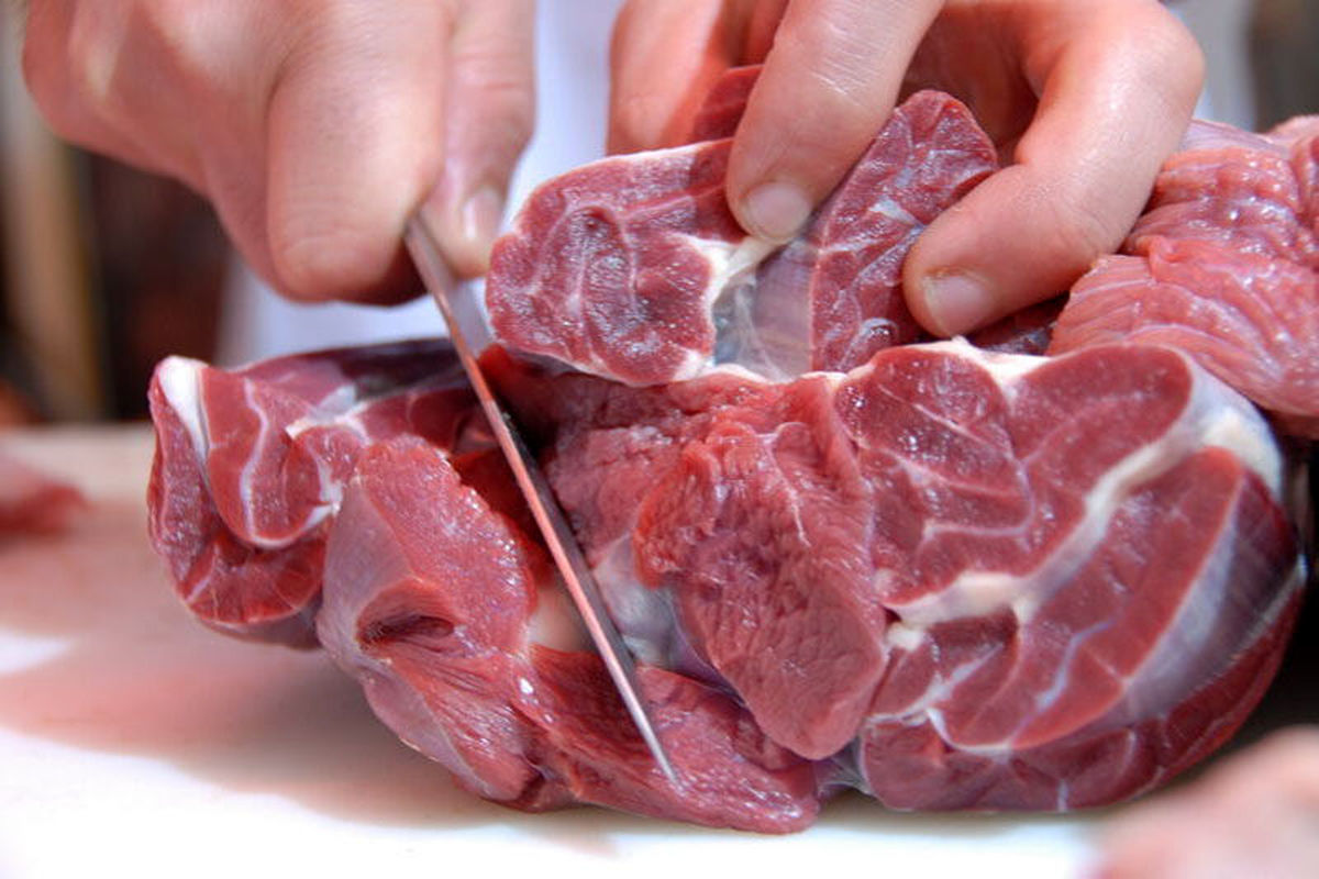 توزیع ۸۰۰ تُن گوشت سفید و قرمز در بازار آذربایجان‌غربی