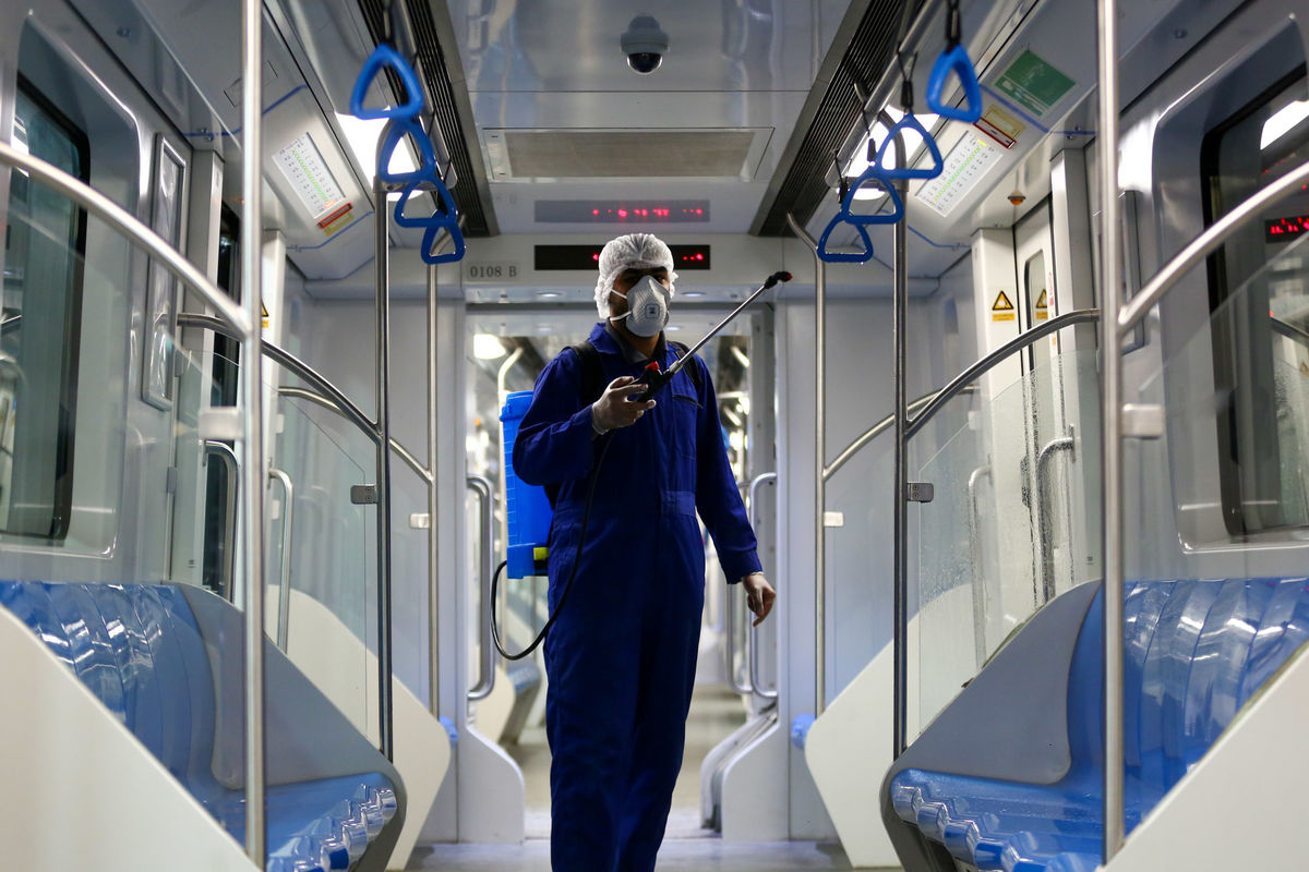 گشت تعزیرات در داروخانه‌ها / احتکار ماسک نداشتیم