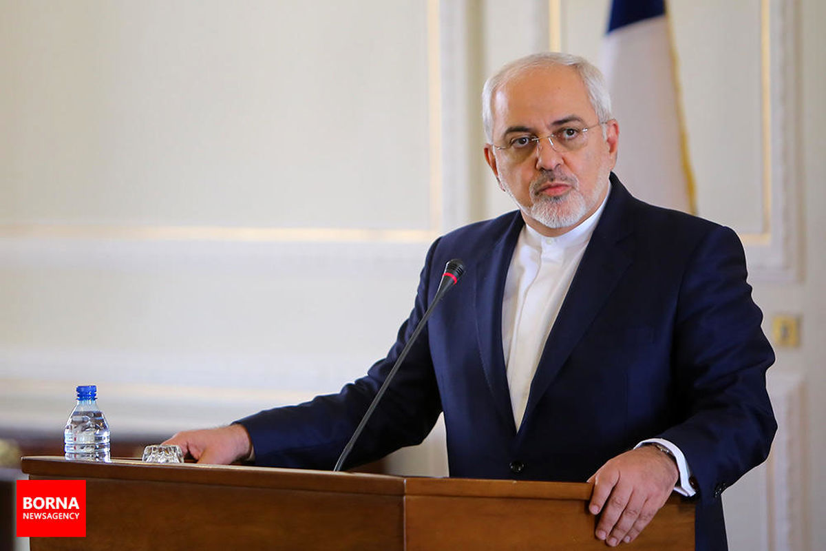 واکنش ظریف به ادعای برایان هوک مبنی بر فتوشاپ بودن توان موشکی ایران
