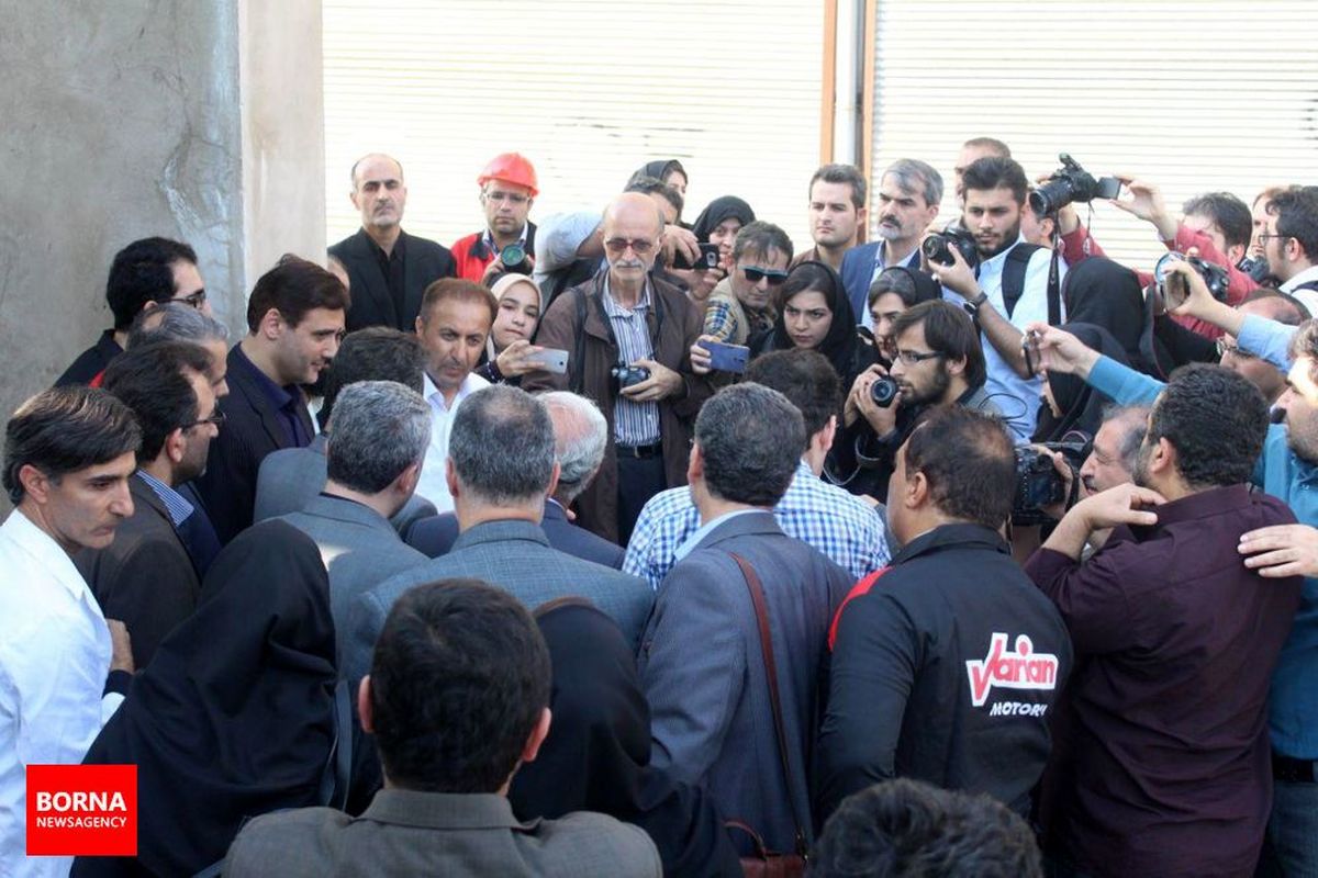 حساسیت اصحاب رسانه و فعالان محیط زیست ادامه دارد / حمایت همه جانبه محیط زیست از فعالیت کارخانه /درخواست ارایه اخذ مجوزهای لازم از سوی معاون استاندار