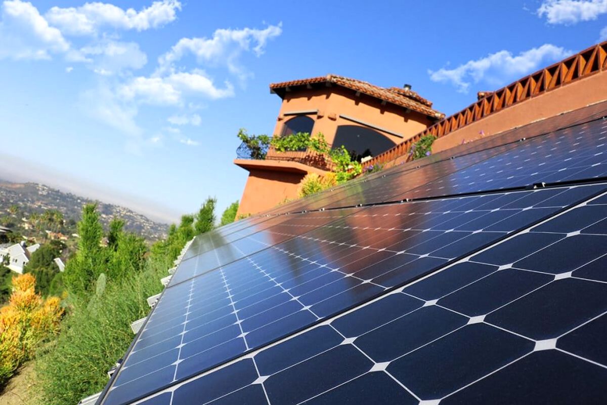 مدیریت شهری در توسعه انرژی خورشیدی، پیشتاز بوده است