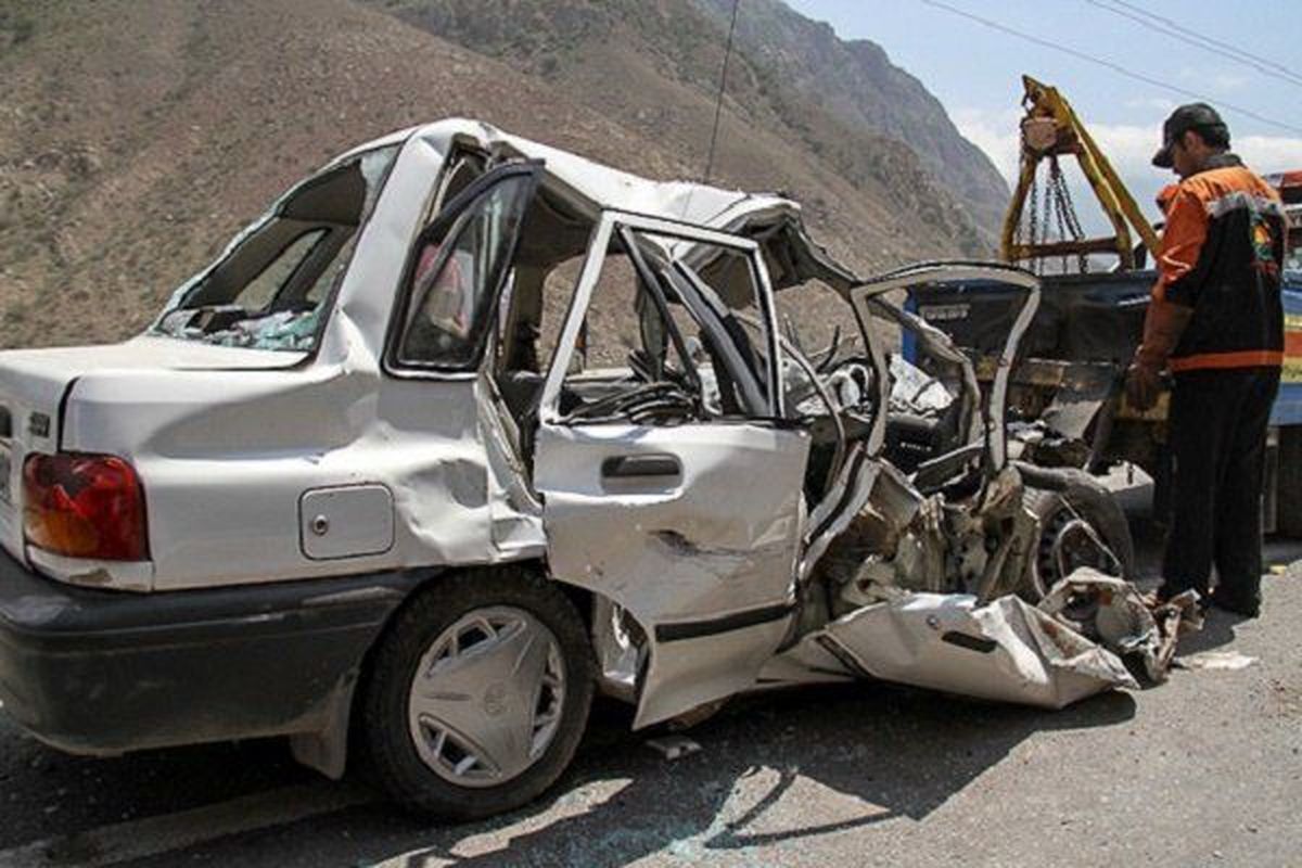 خودروسازان در ایران به‌خاطر بی‌کیفیتی تولیدات مجبور به پرداخت غرامت نیستند/ ۵۰ درصد تصادفات در کشور به دلیل غیراستاندارد بودن خودروها
