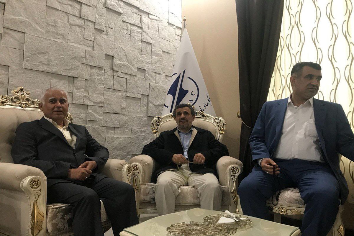 ماجرای دیدار مدیرکل سیاسی و انتخاباتی استانداری مازندران با احمدی‌نژاد چه بود؟