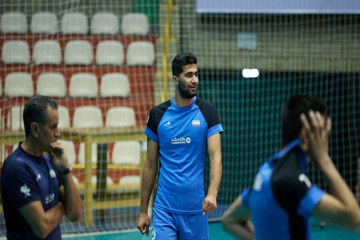 اسفندیار: می‌خواهیم نتیجه ای کسب کنیم که دنیا به والیبال ایران احترام بگذارد