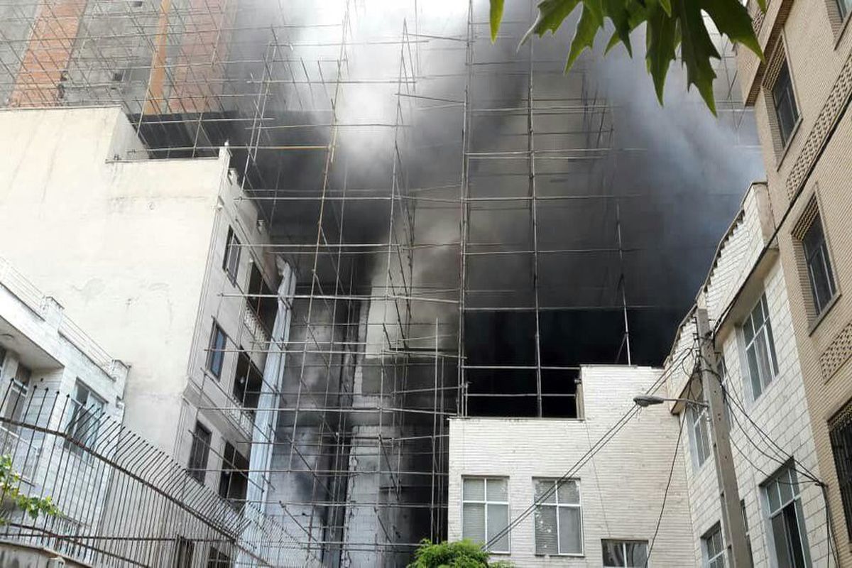 آمار آتش سوزی های بزرگ و مشکوک تهران به ۶ مورد رسید/ مکان های تاریخی ؛ انبارها و مراکز تجاری سوختند