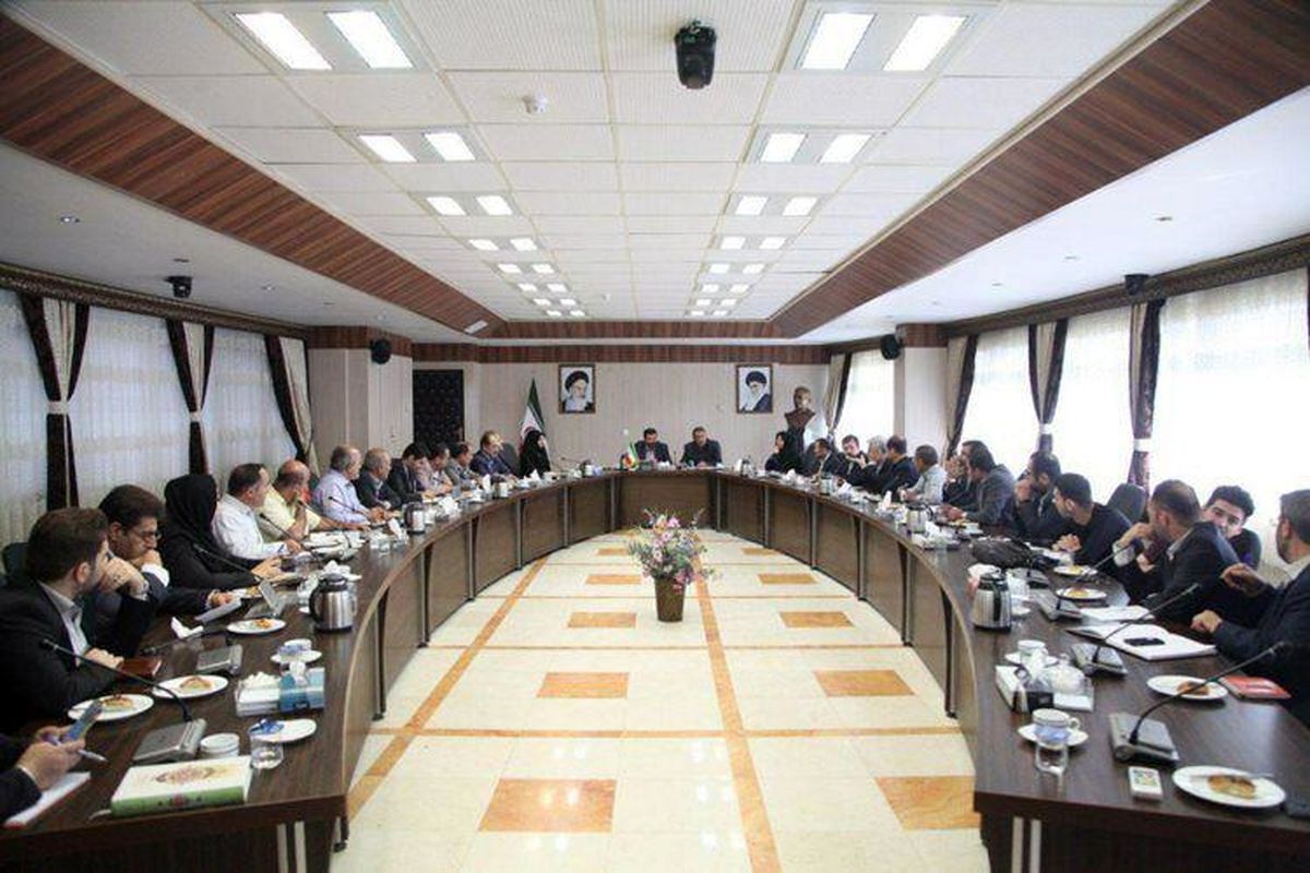 برگزاری نشست دبیران احزاب و تشکل های سیاسی آذربایجان غربی با مدیرکل سیاسی وزارت کشور