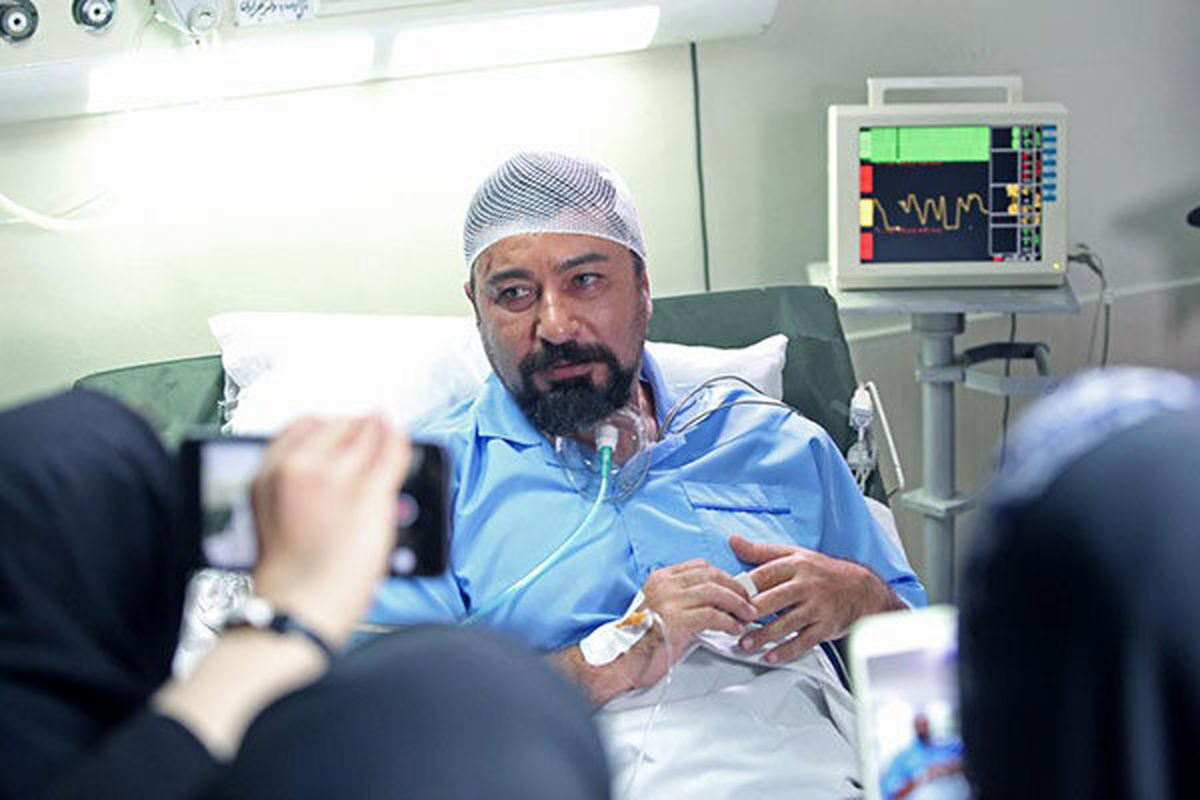 امیرحسین صدیق روی تخت بیمارستان/ داریوش ارجمند دکتر شد