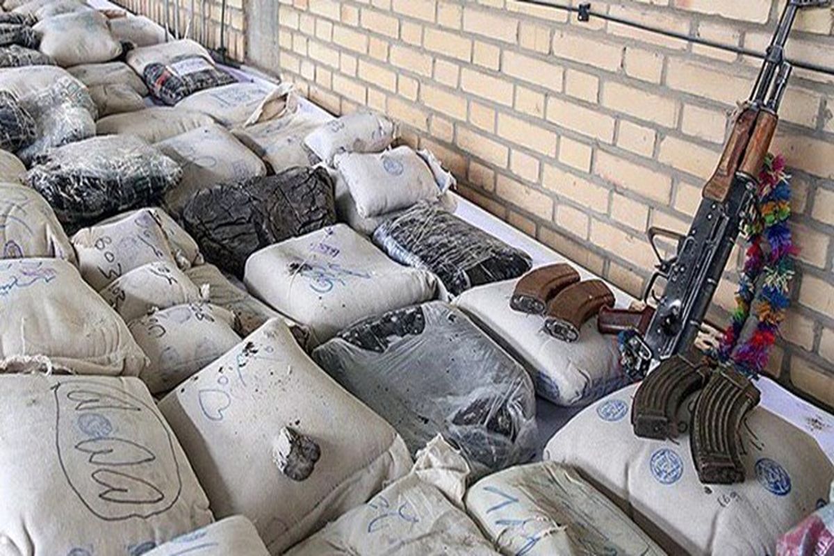 کشف بیش از یک تن مواد مخدر از نوع حشیش و تریاک در ایرانشهر