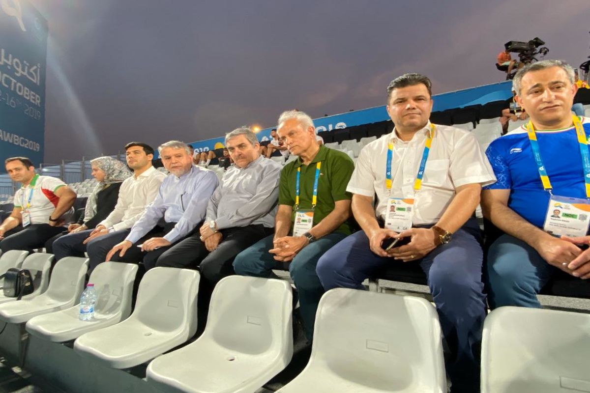 صالحی امیری و شکوری تماشاگر بازی ایران و روسیه در فوتبال ساحلی