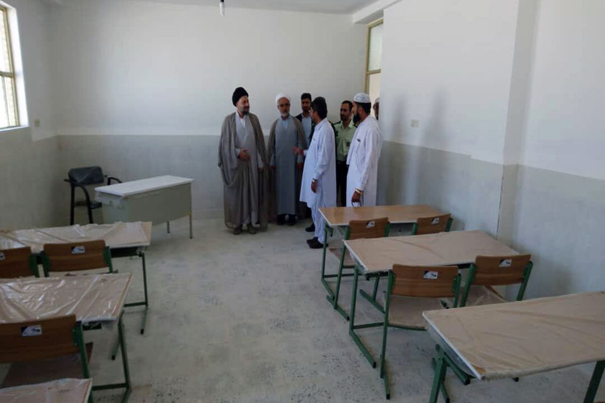 افتتاح مدرسه خیری در حاشیه شهر ایرانشهر