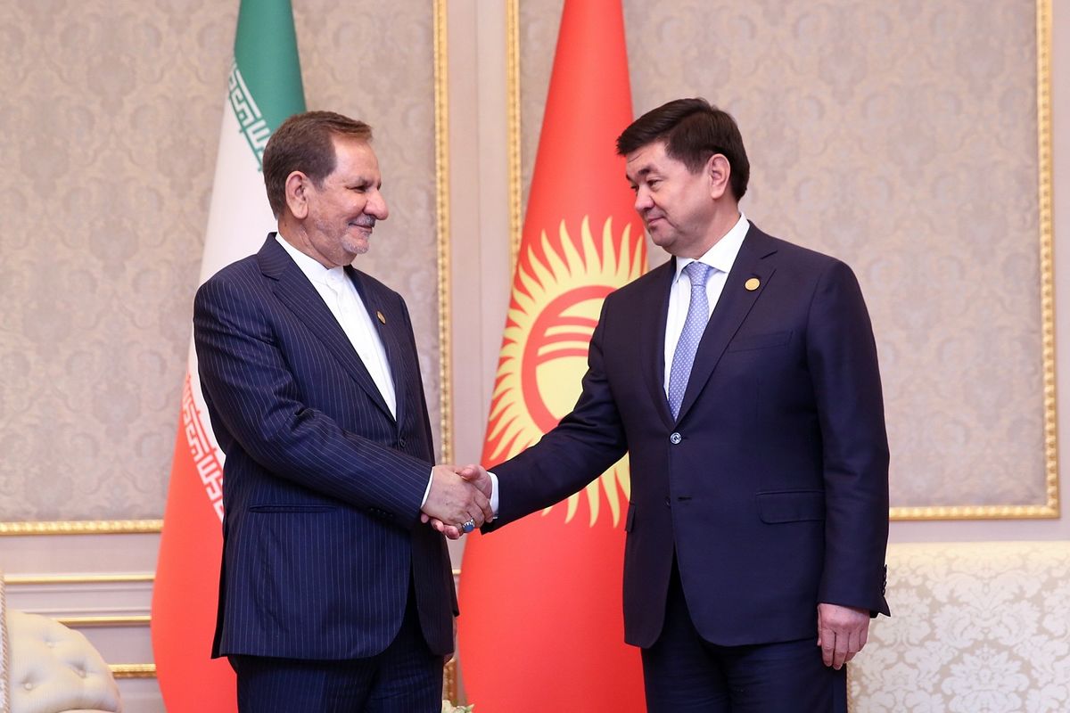 حجم روابط ایران-قرقیزستان ۲۰ میلیون دلار است/ پرواز مستقیم میان دو کشور باید برقرار شود/ نخست وزیر قرقیزستان: از عضویت دائم ایران در پیمان شانگ‌های حمایت می‌کنیم