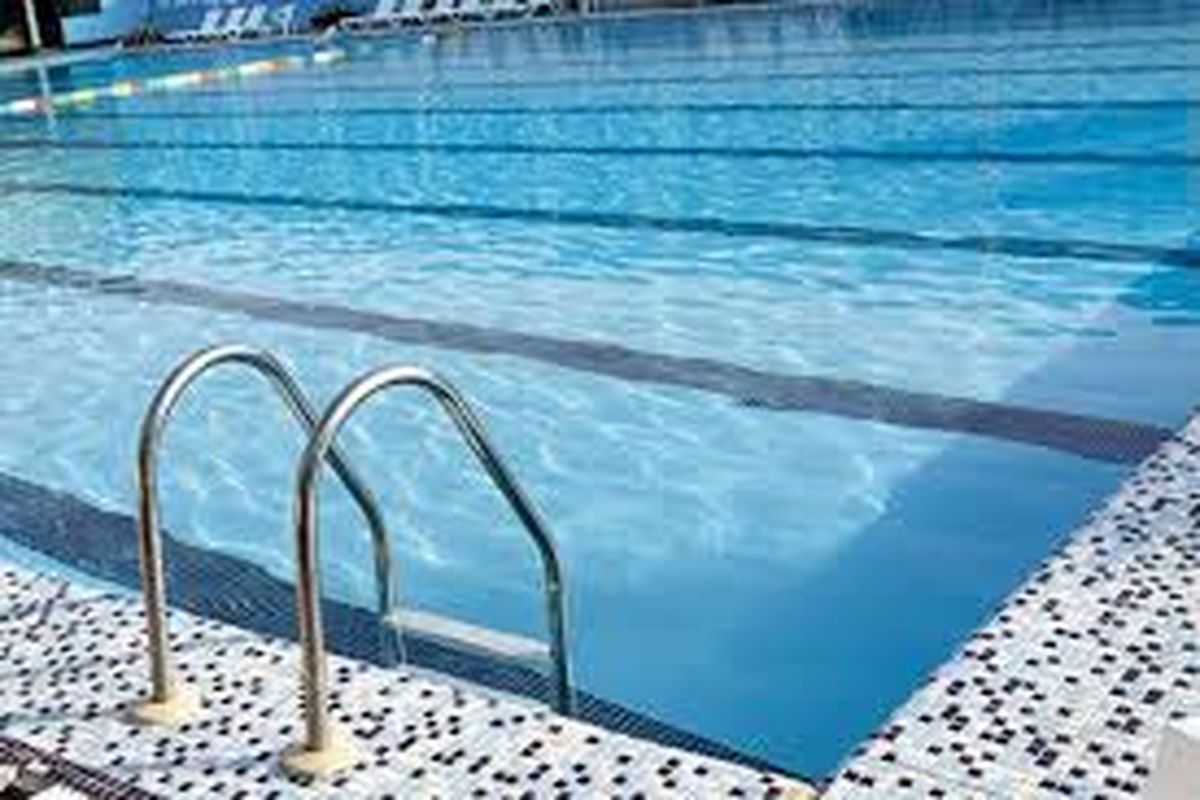 ساخت استخر با همت مدیران شرکت مینو خرم دره