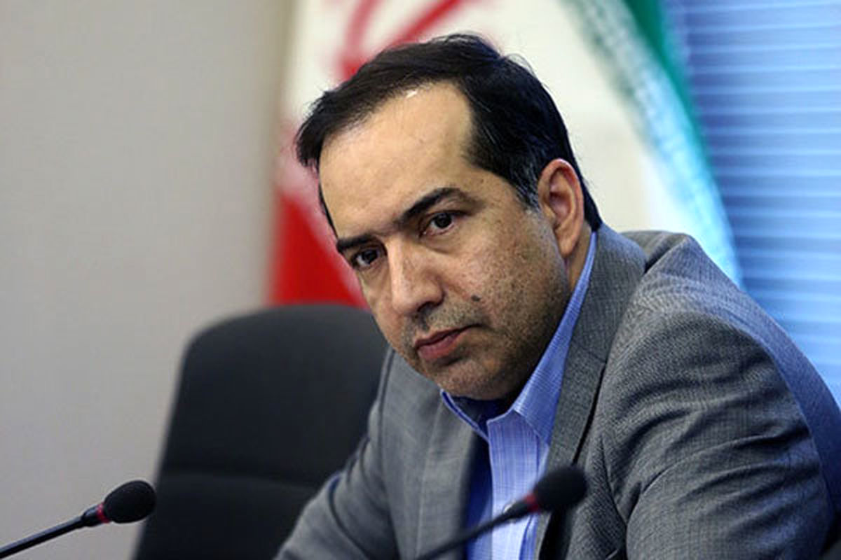 حسین انتظامی موفقیت «متری شیش و نیم» را تبریک گفت