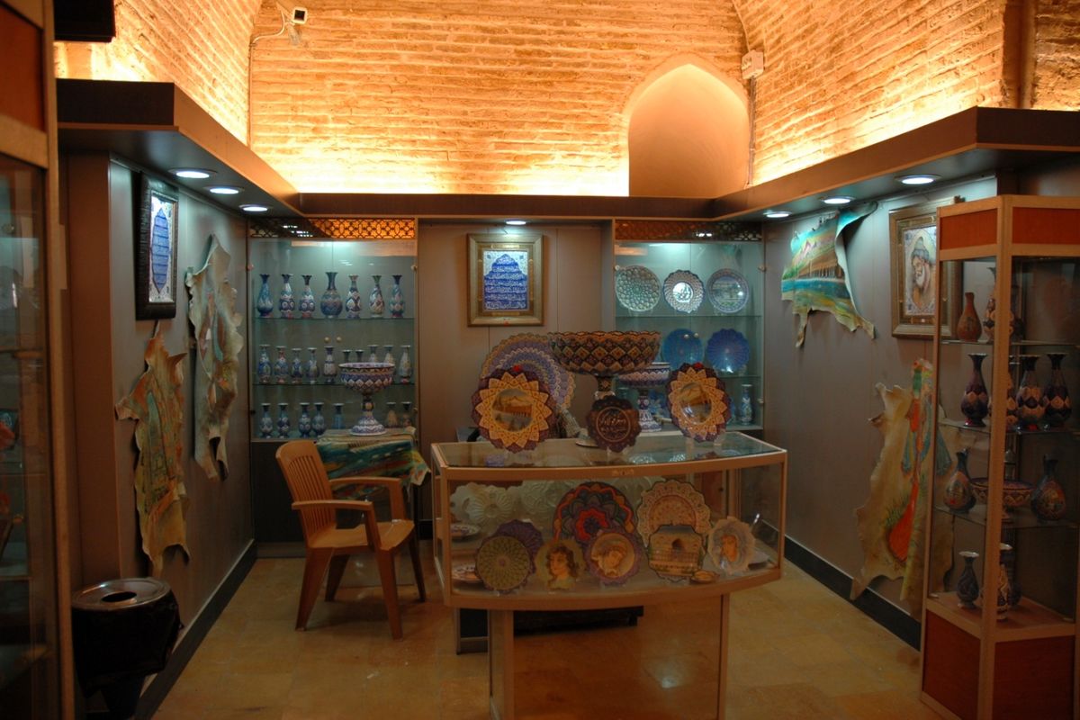 نمایشگاه صنایع‌دستی در نقش‌خانه هنرهای سنتی اصفهان