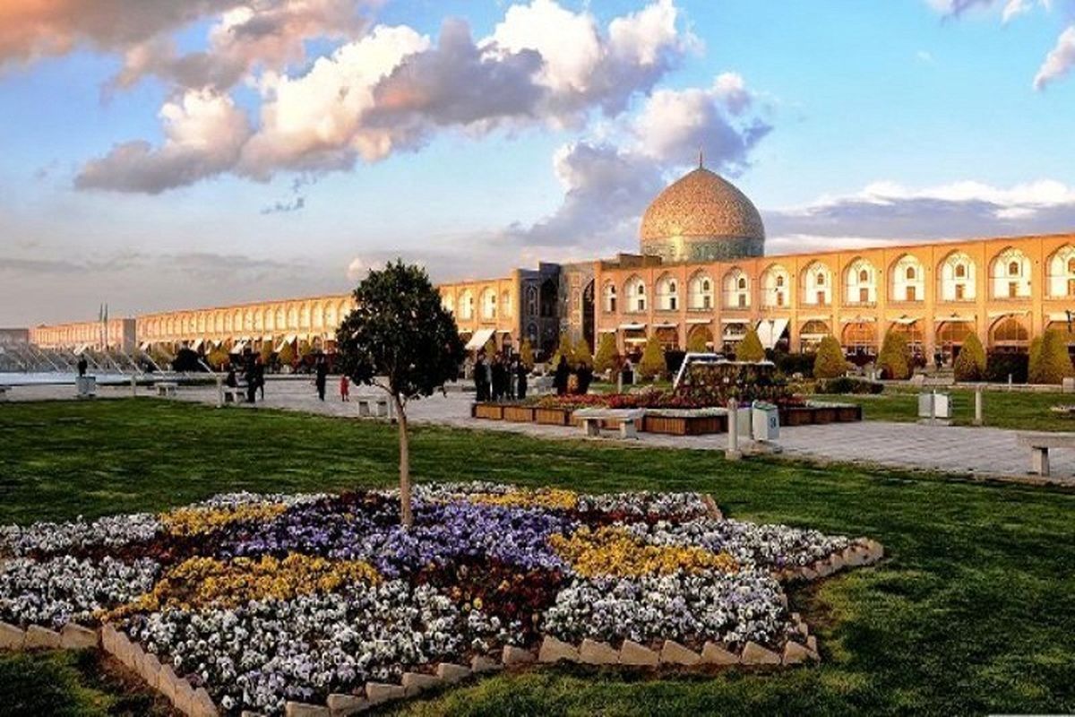 ساخت دو هتل و یک اقامتگاه سنتی جدید در اصفهان