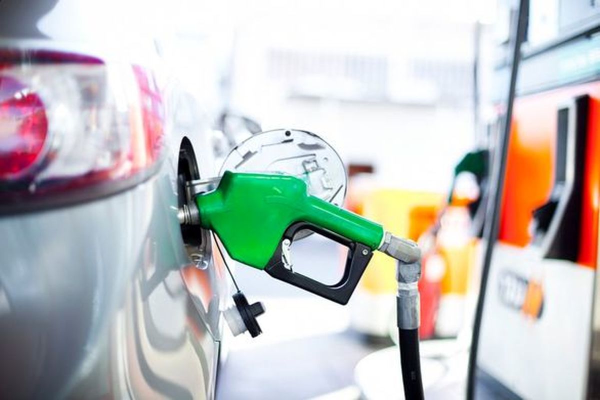ریالی از درآمد حاصل از افزایش قیمت بنزین به جیب دولت نمی‌رود/ یارانه عادلانه بنزین در جیب ۷۵درصد مردم