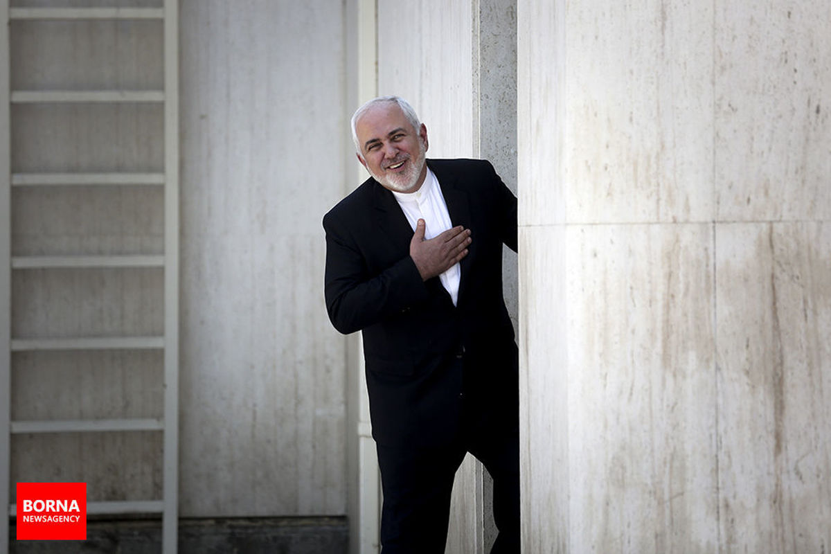 دفتر رییس‌جمهور خبر استعفای ظریف را تکذیب کرد