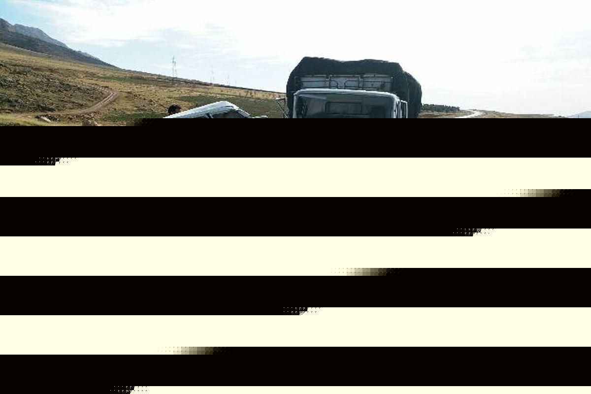 بی‌توجهی راننده در لوشان حادثه آفرید