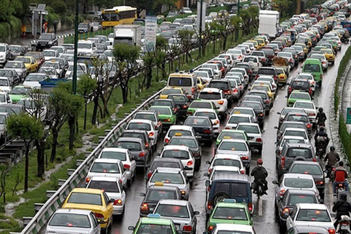 ترافیک به معابر اصلی و بزرگراهی پایتخت بازگشت
