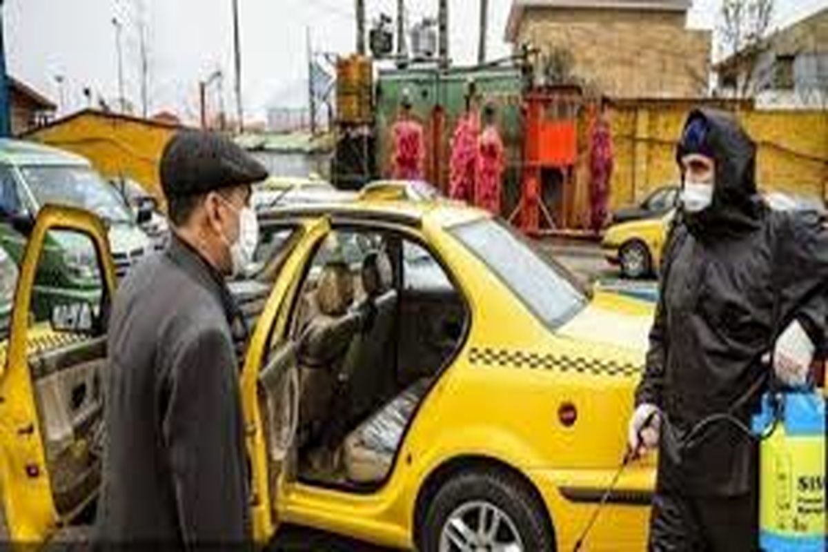 توزیع رایگان ماسک و دستکش بین رانندگان خطوط تاکسی رانی
