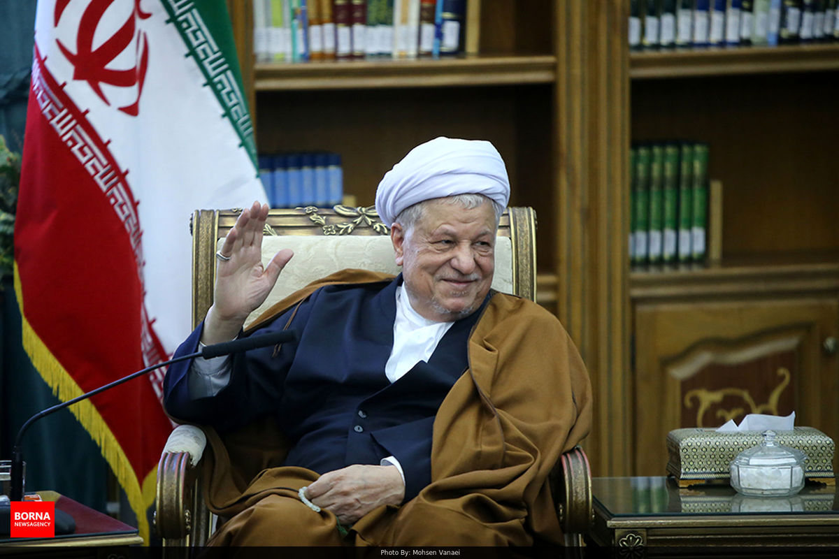 مکتب سیاسی آیت الله هاشمی رفسنجانی تبیین شود