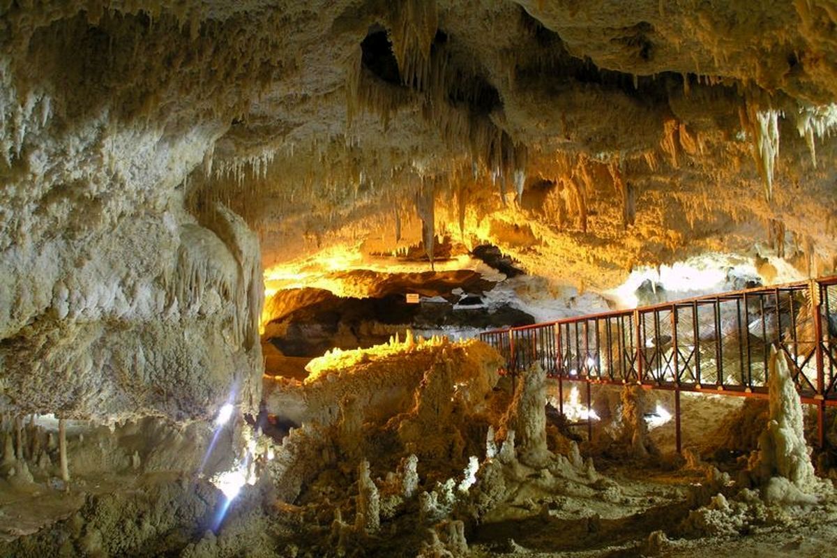 شگفتی های «غار کتله خور» با قدمت ۱۲۰ میلیون سال