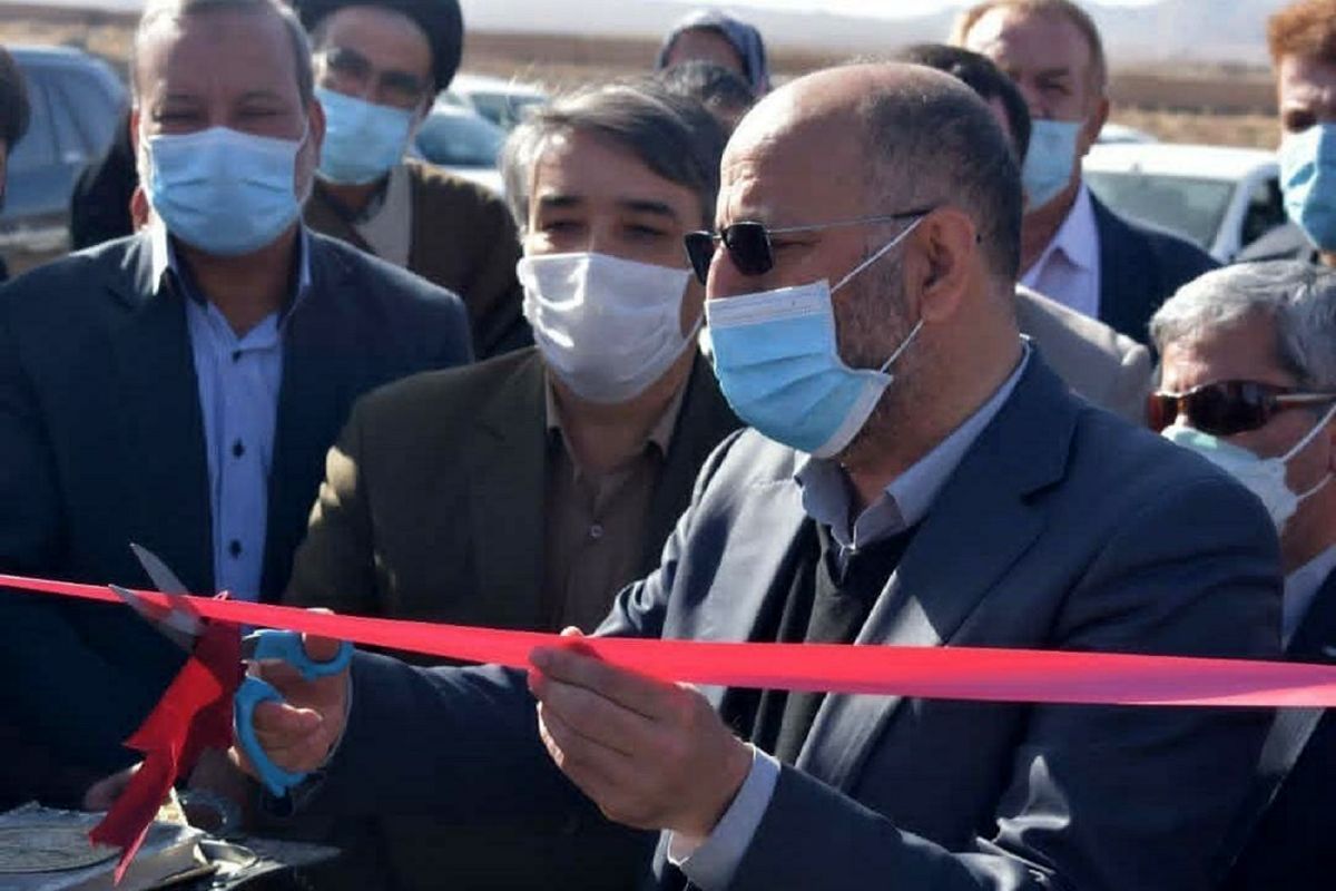 افتتاح ۴۵ زمین چمن مصنوعی در مناطق محروم استان یزد