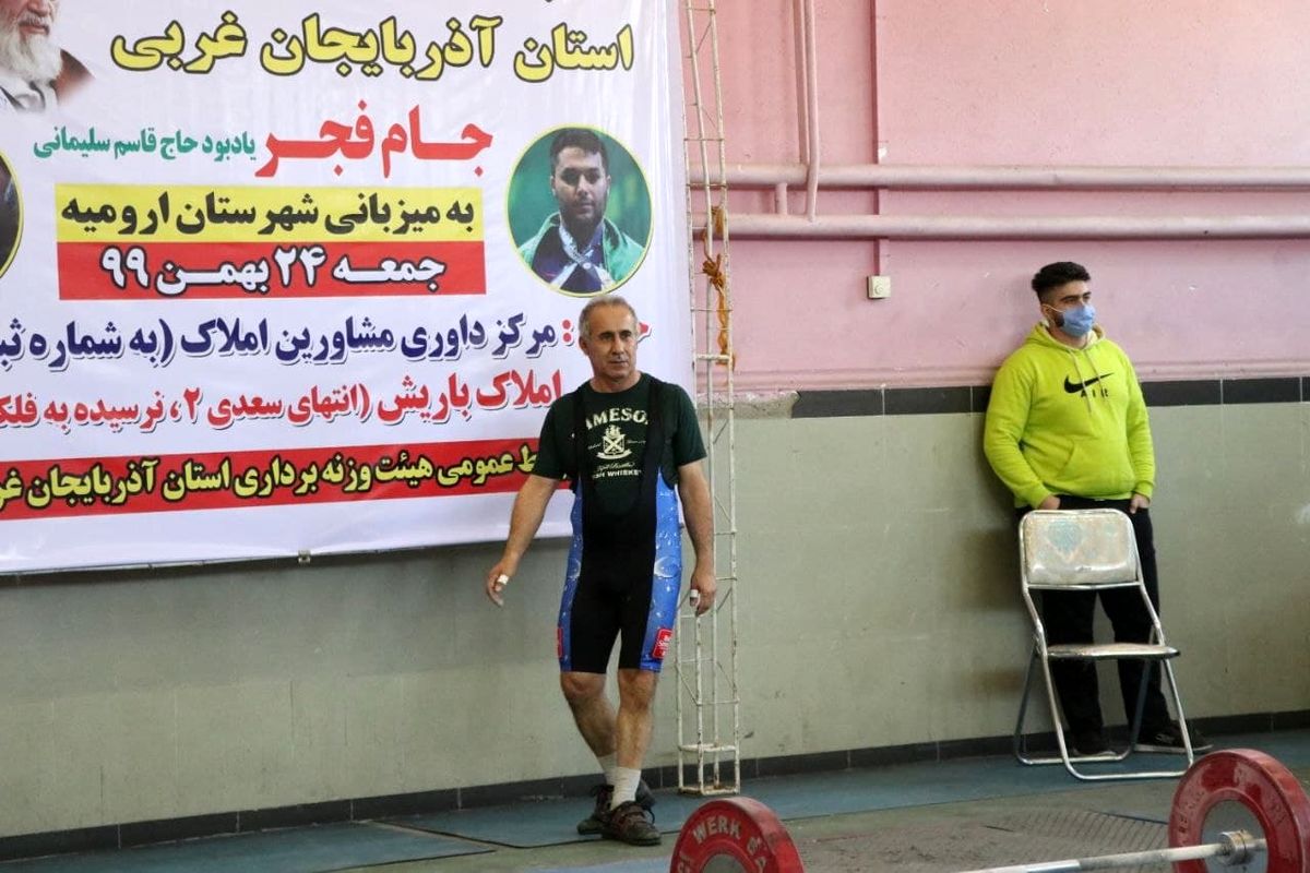 مهاباد بر سکوی اول مسابقات وزنه برداری دهه فجر ایستاد