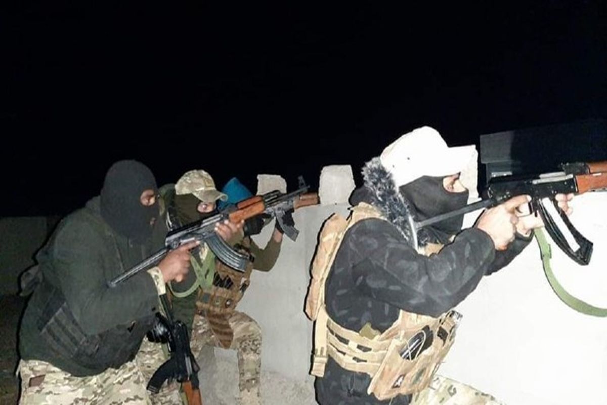 شهید و زخمی شدن ۶ رزمنده در دفع حمله داعش