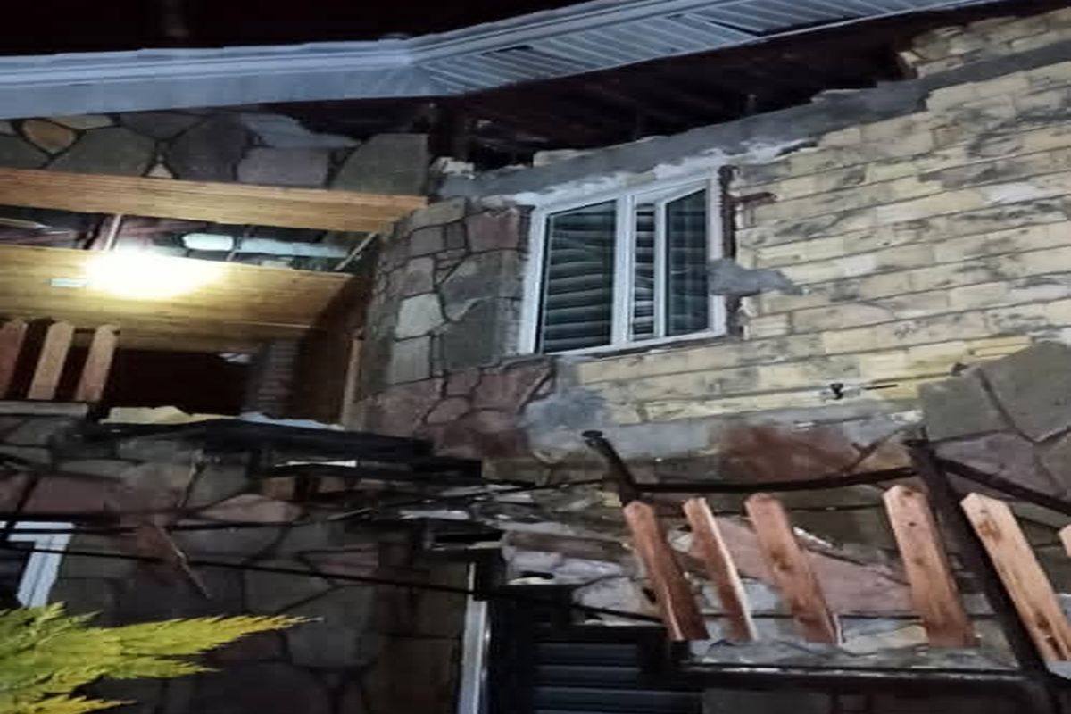 در پی وقوع زلزله هتل دال دنا سی سخت تخریب شد