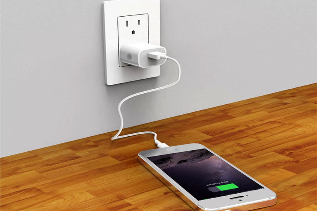 اشتباهات رایج درباره شارژ کردن گوشی که همیشه انجام می‌دهید