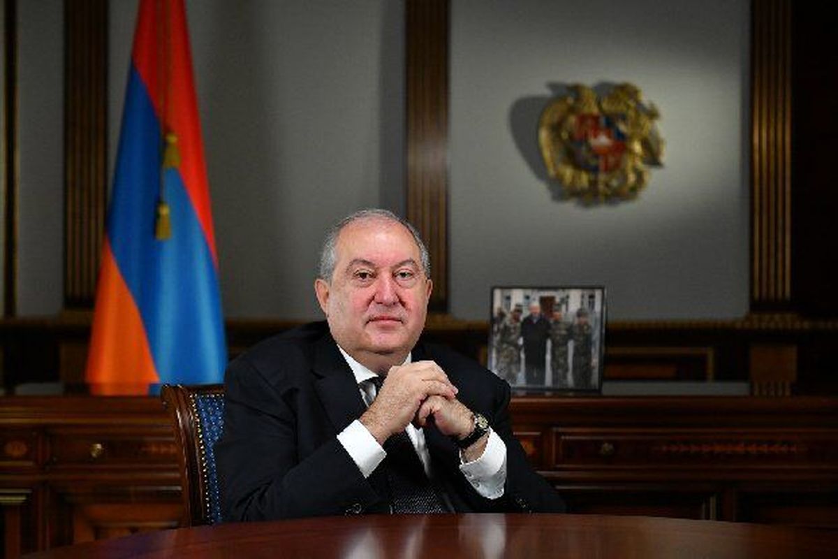 رئیس جمهوری ارمنستان با برکناری فرمانده ارتش مخالفت کرد