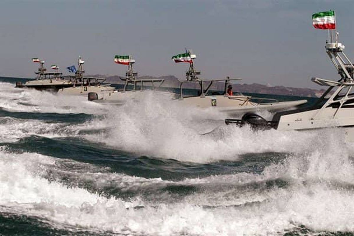 هشدار ایران به نیروهای نظامی حاضر در خلیج فارس و تنگه هرمز