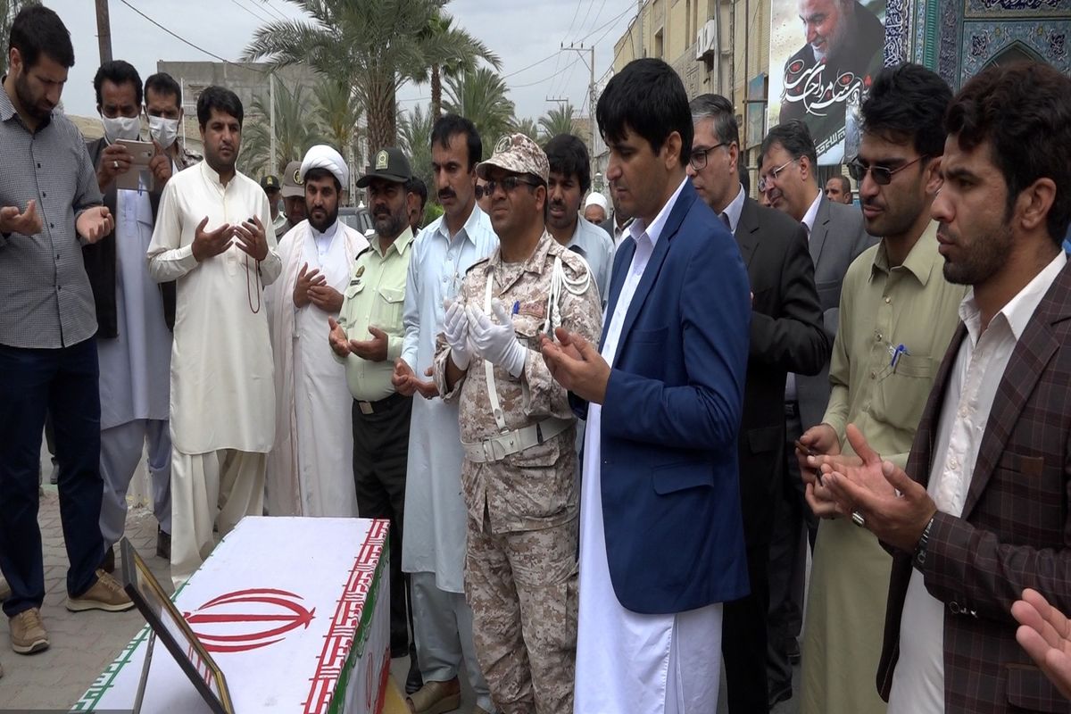 تشییع پیکر بسیجی شهید مدافع وطن در سراوان